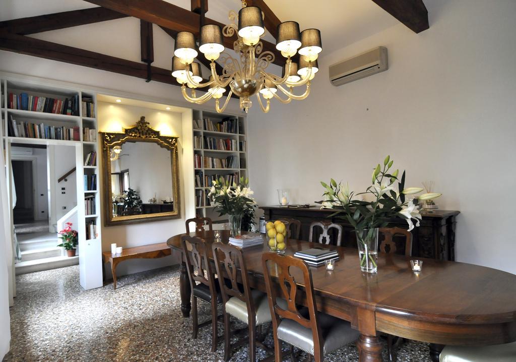 Bed and Breakfast Casa Colleoni Венеция Экстерьер фото