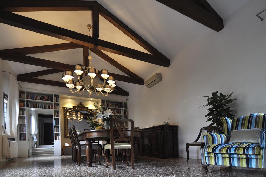 Bed and Breakfast Casa Colleoni Венеция Экстерьер фото